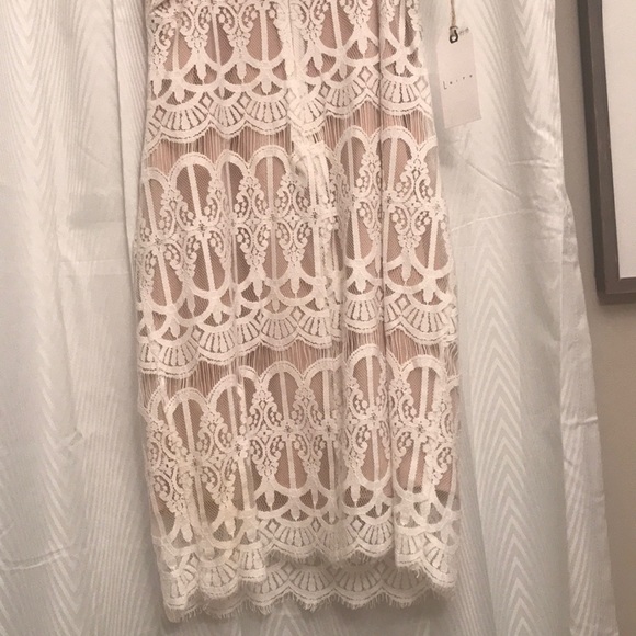 Lace dress - Picture 5 of 5